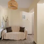 아파트 Emi's House