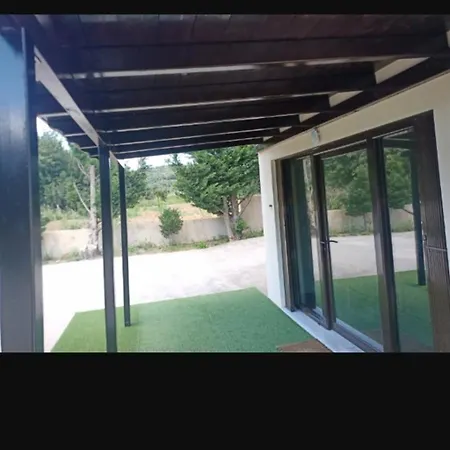 Апартаменты Emi's House Karioupolis