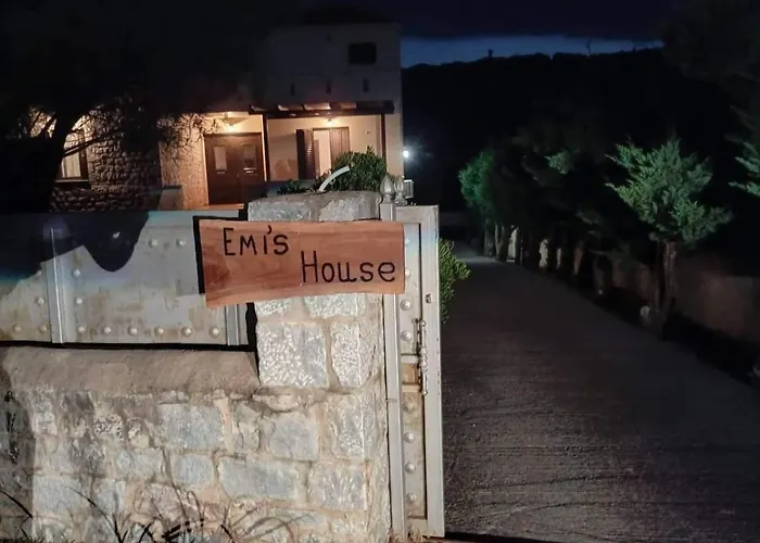 דירה Emi's House *